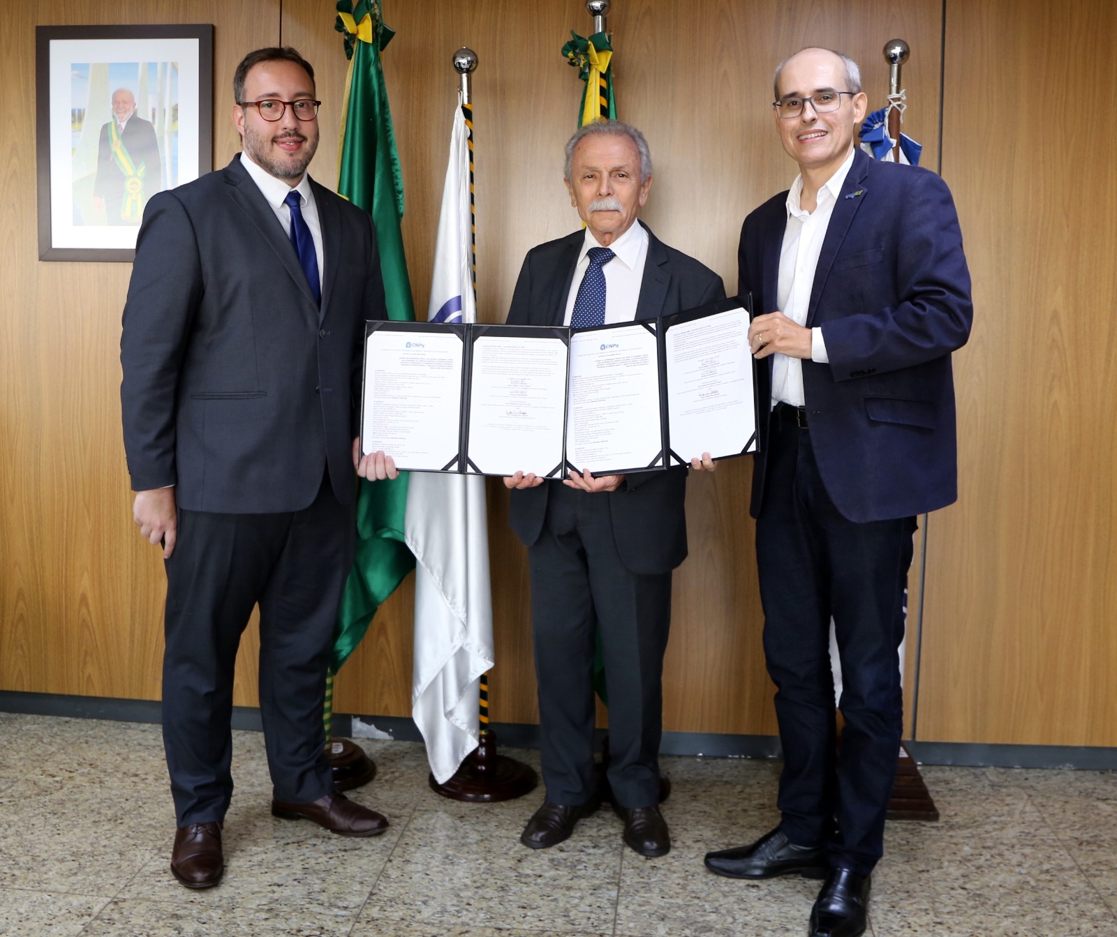 Parceria pioneira: Fapes assina acordo de cooperação técnica com CNPq e IQC para ampliar transparência de dados