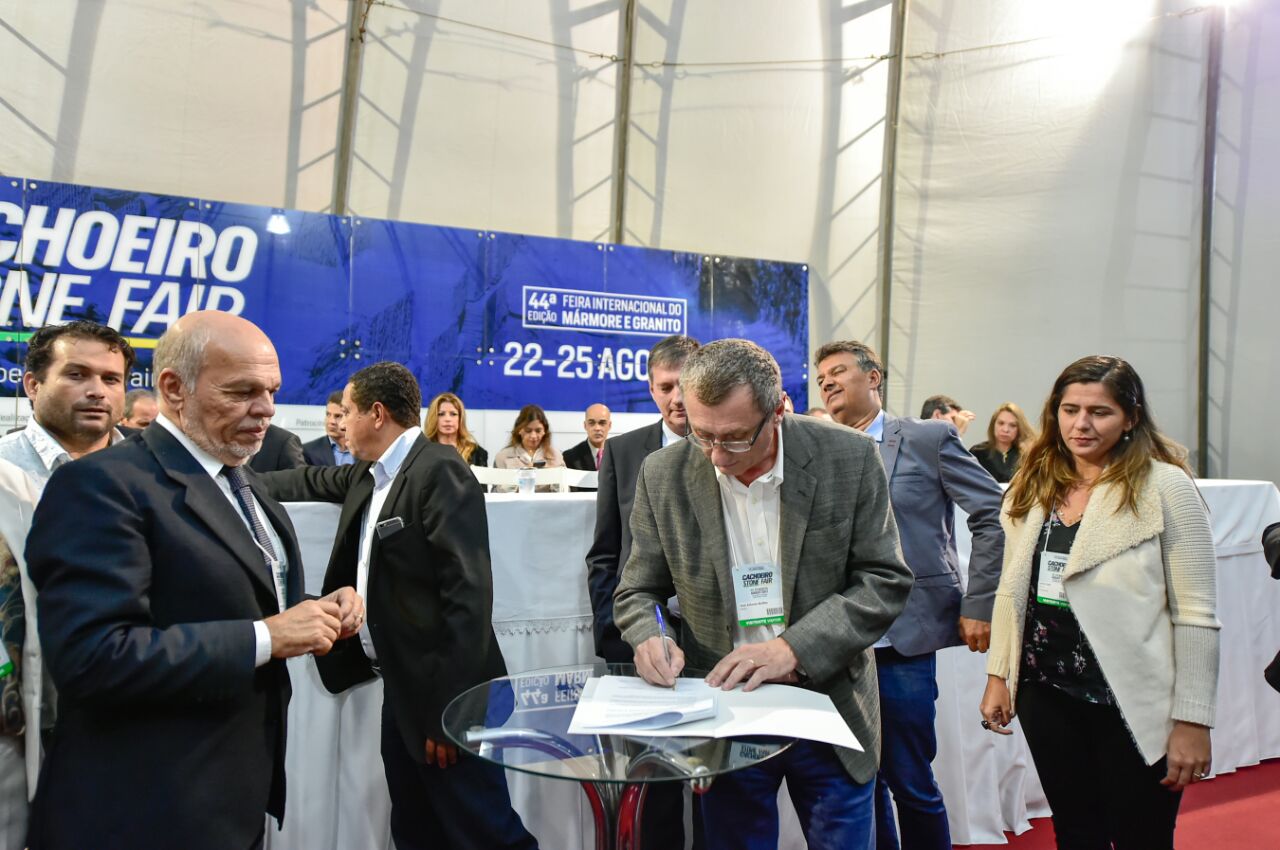 capa_44_cachoeiro_stone_fair